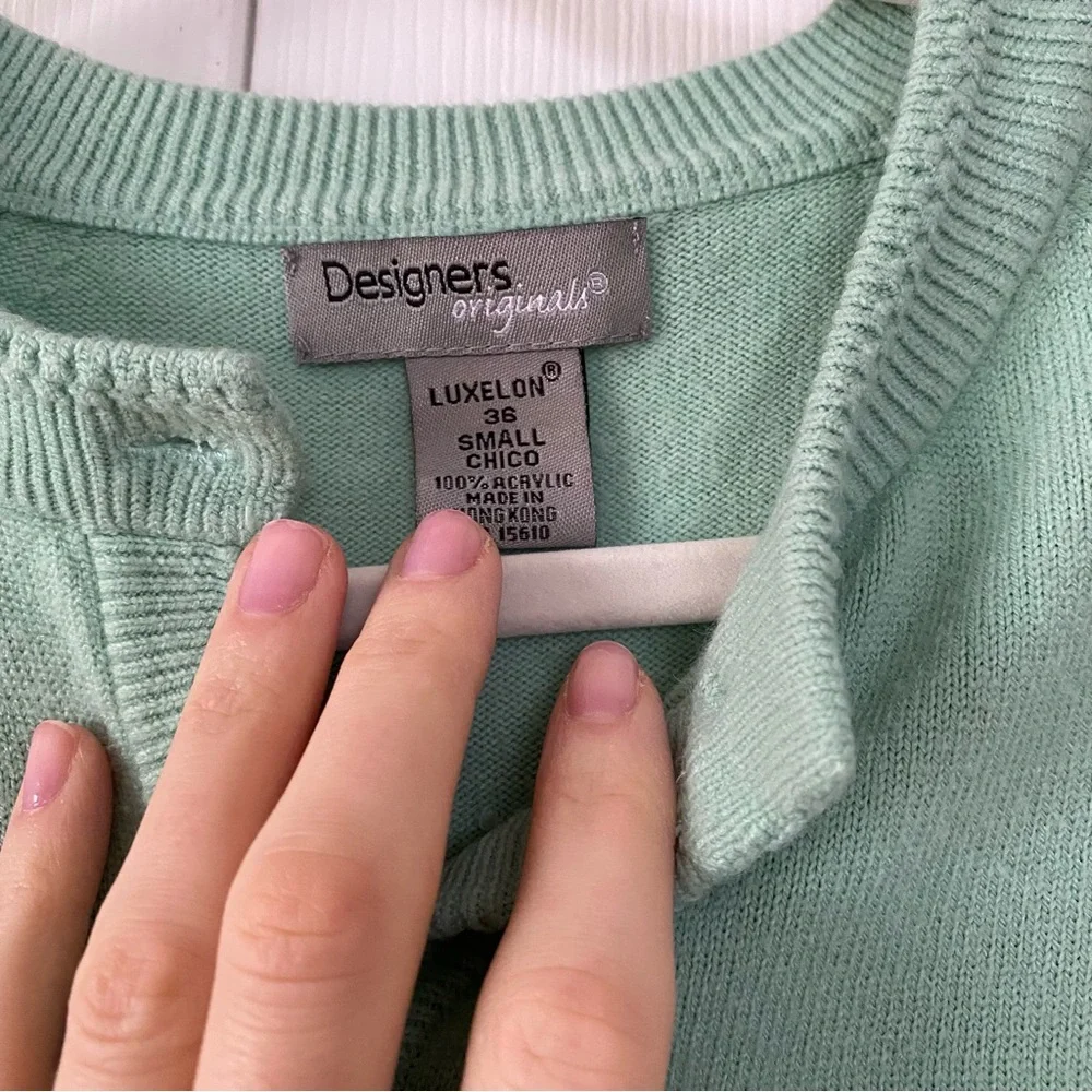 VTG Light Sage Knit Cardigan – Soft Pearl Button Front, Classic Fit